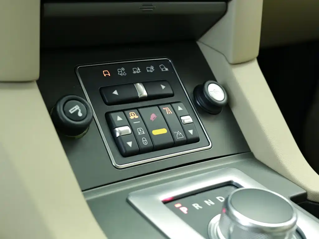 Land Rover Discovery — миниатюра 7