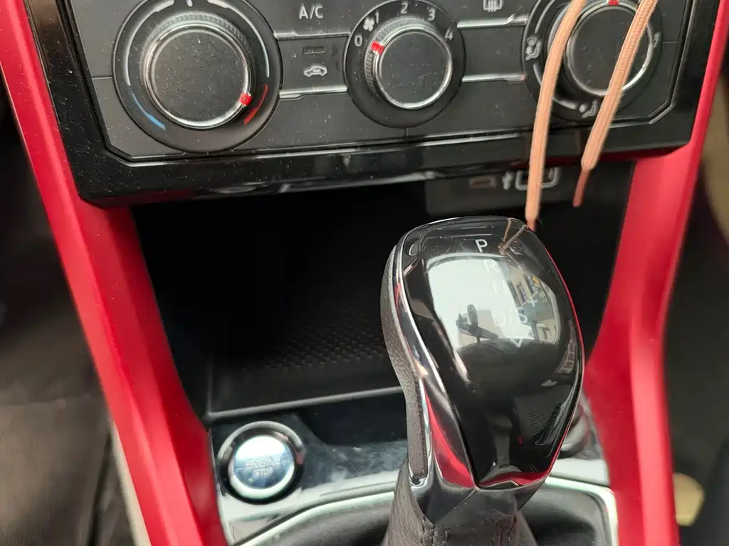 Volkswagen T-Cross — миниатюра 4
