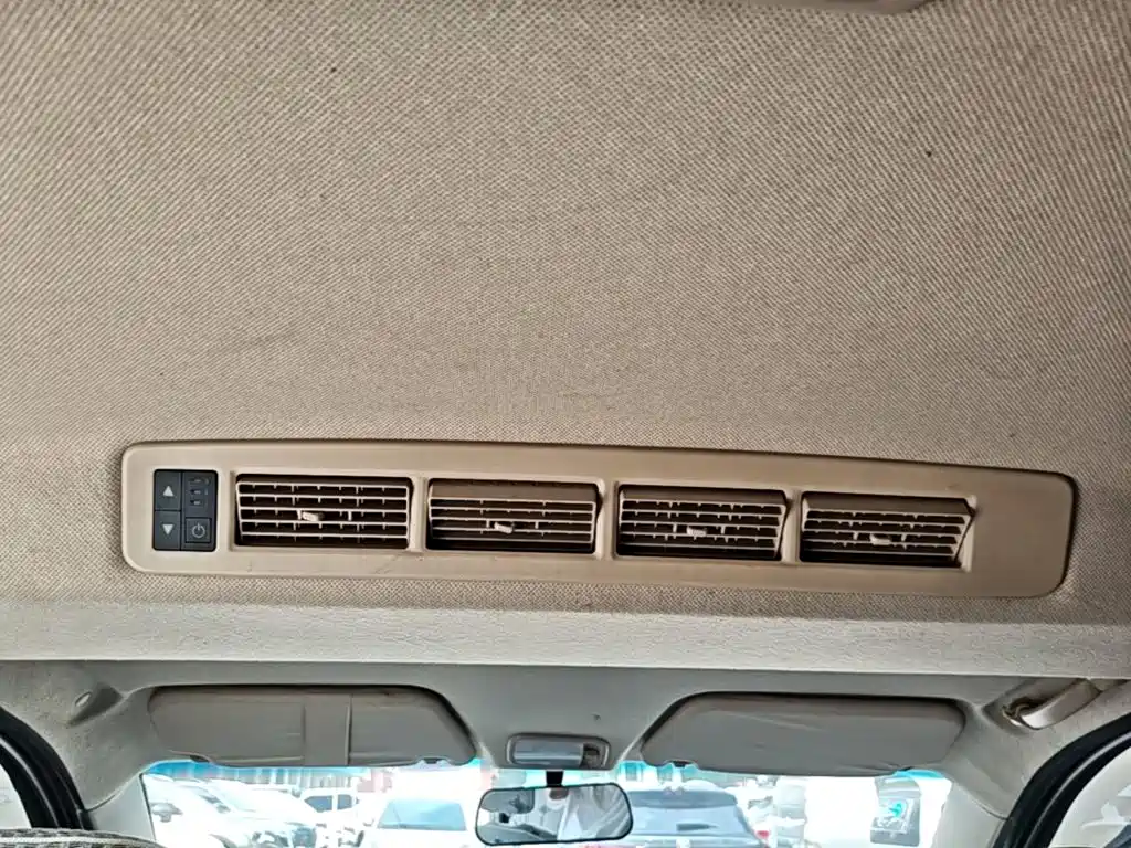 Wuling Hongguang — миниатюра 18