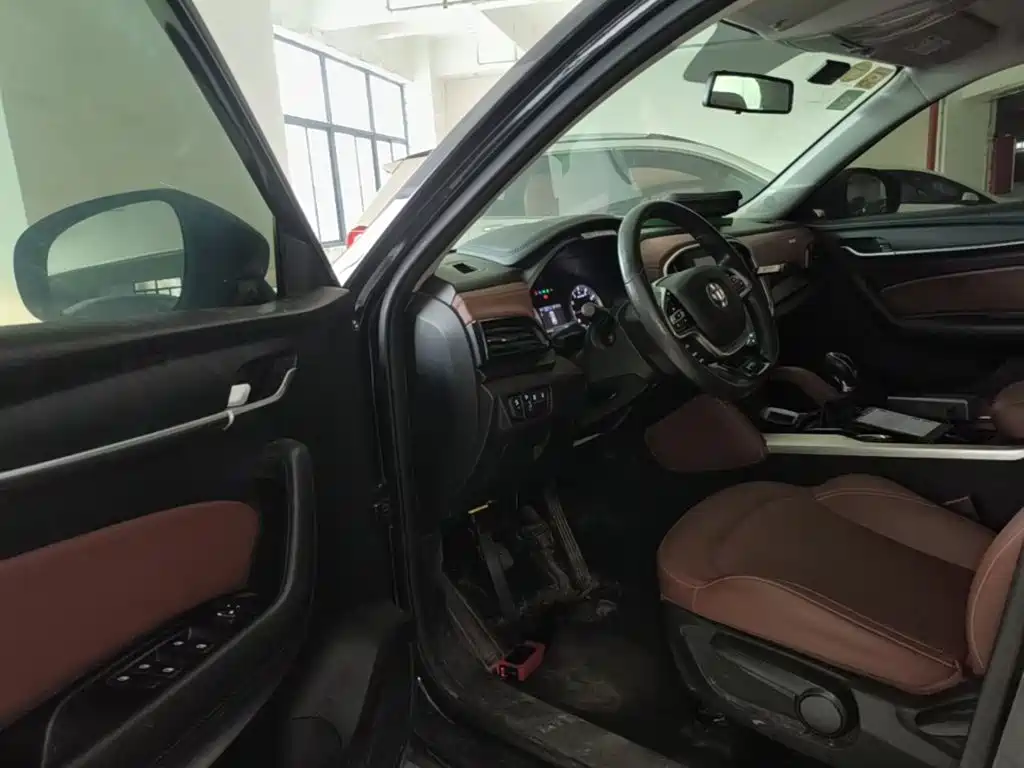 Zhonghua V6 — миниатюра 16