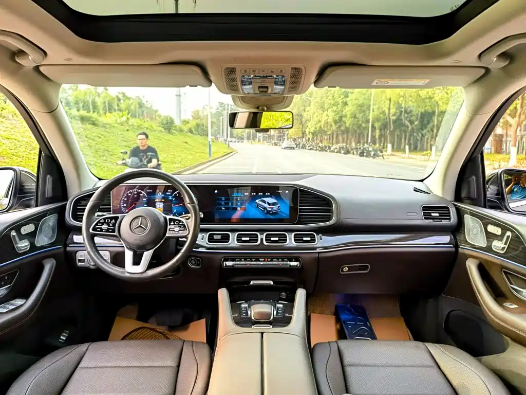 Mercedes-Benz GLE (Import) — миниатюра 8