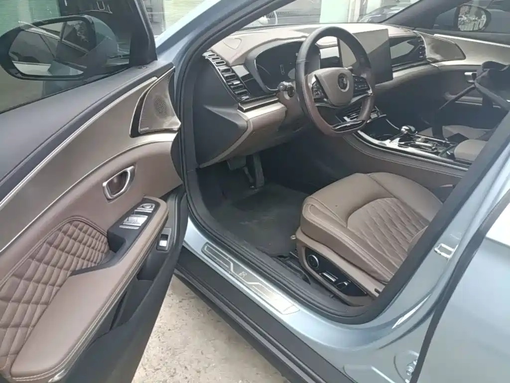 BYD Han — миниатюра 16