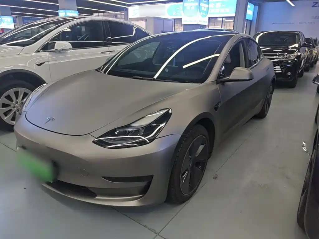 Tesla Model 3 — миниатюра 2