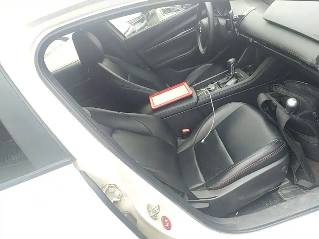 Mazda 3 Axela — миниатюра 25
