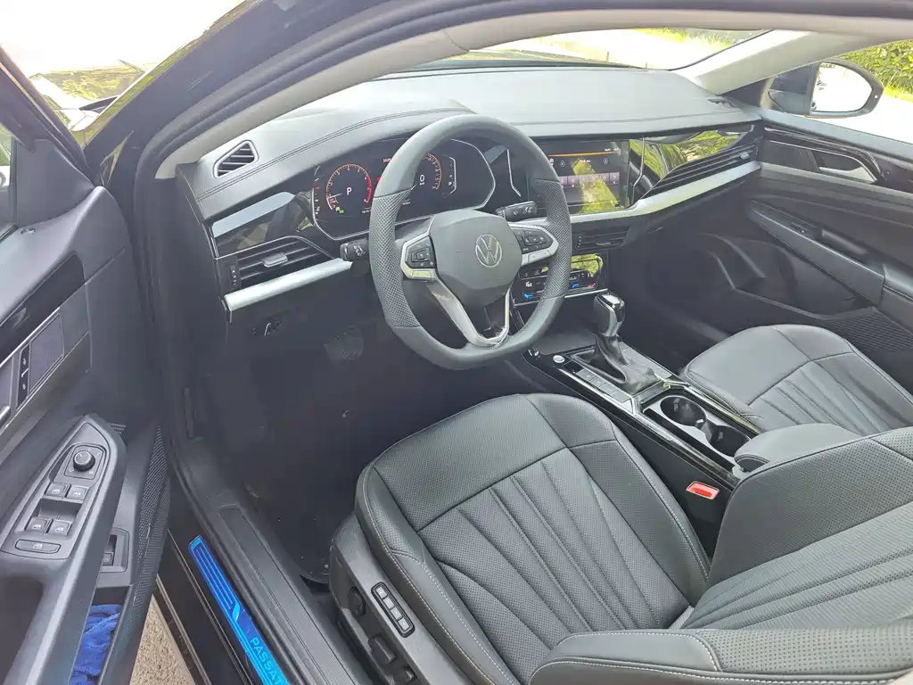 Volkswagen Passat 2026 330TSI Elite