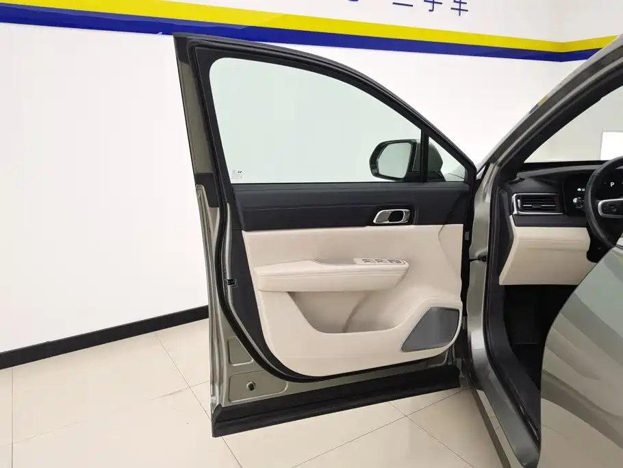 Li Auto Li ONE — миниатюра 7