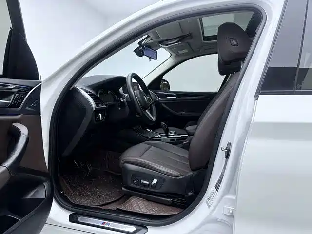 BMW X3 — миниатюра 15