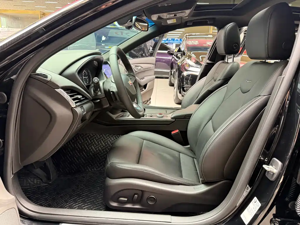 Cadillac CT5 — миниатюра 10