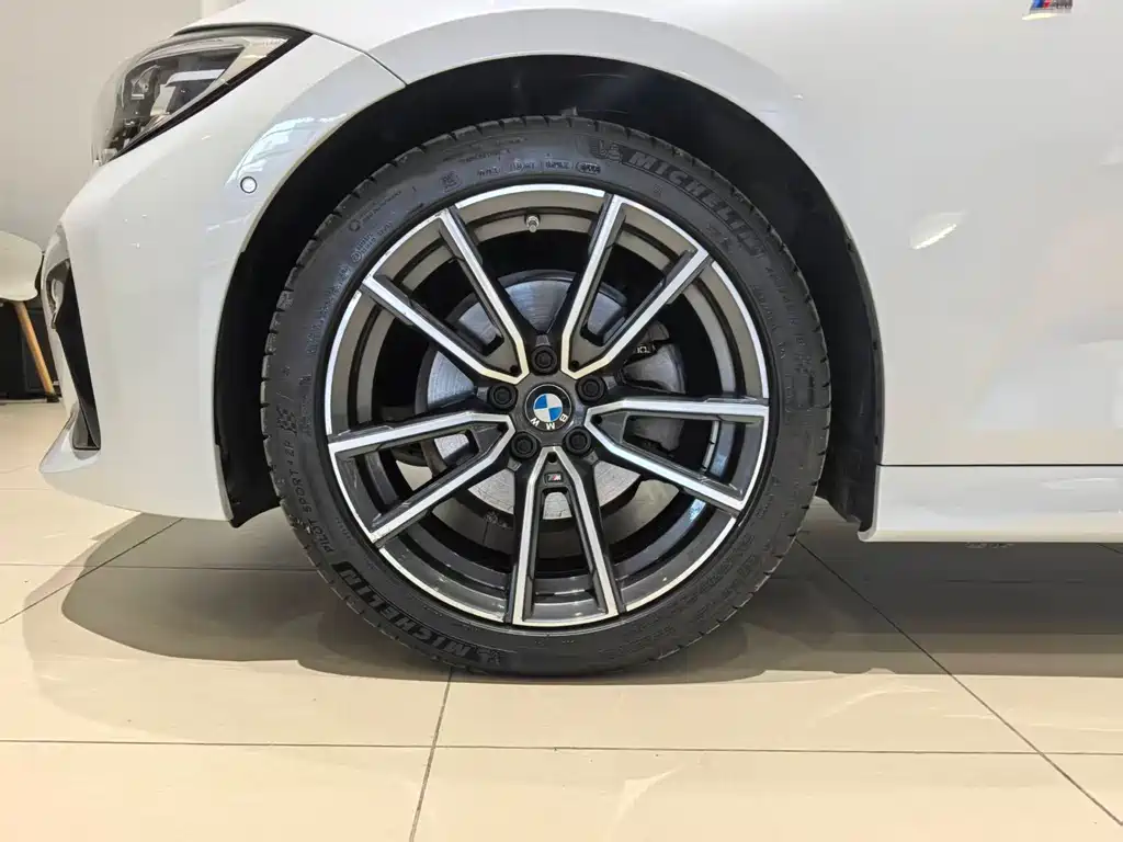 BMW 3 Series — миниатюра 6