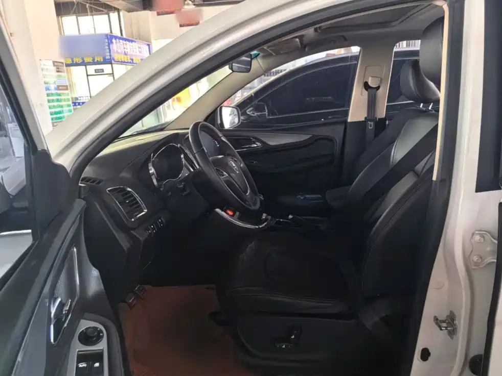 Baojun 560 — миниатюра 15