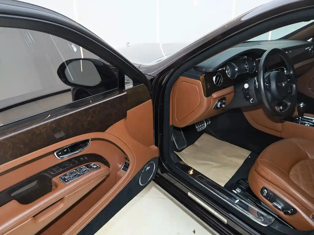 Bentley Mulsanne — миниатюра 8