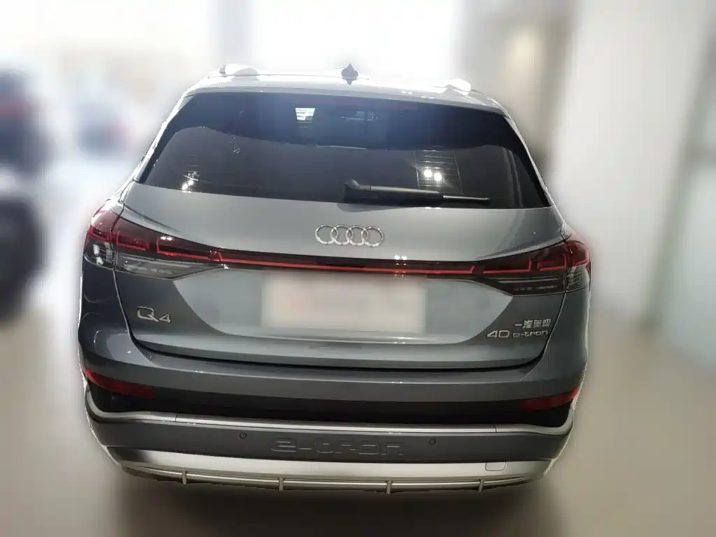 Audi Q4 e-tron — миниатюра 8