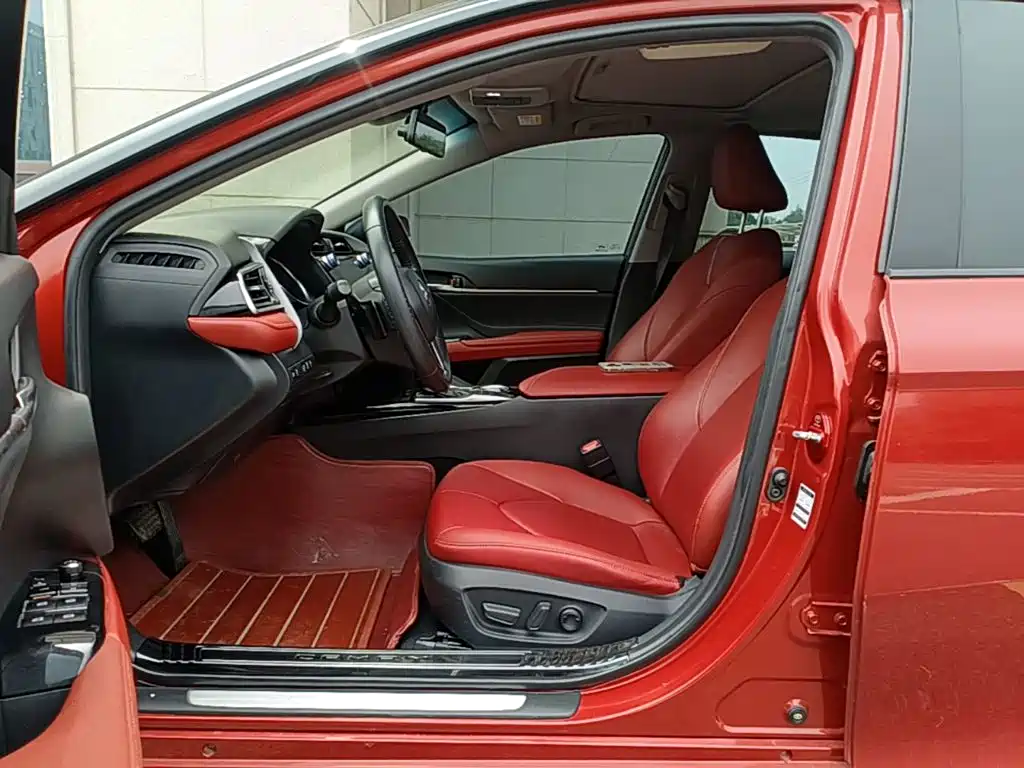 Toyota Camry — миниатюра 16
