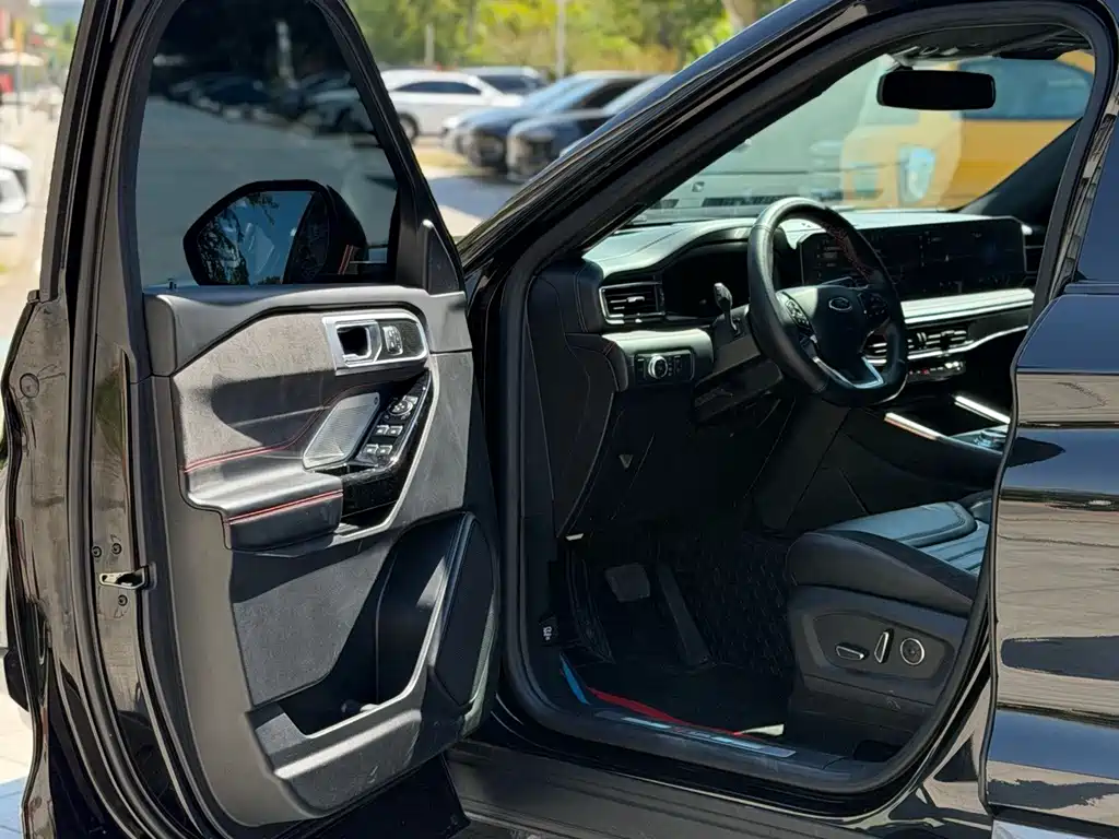 Ford Explorer — миниатюра 26