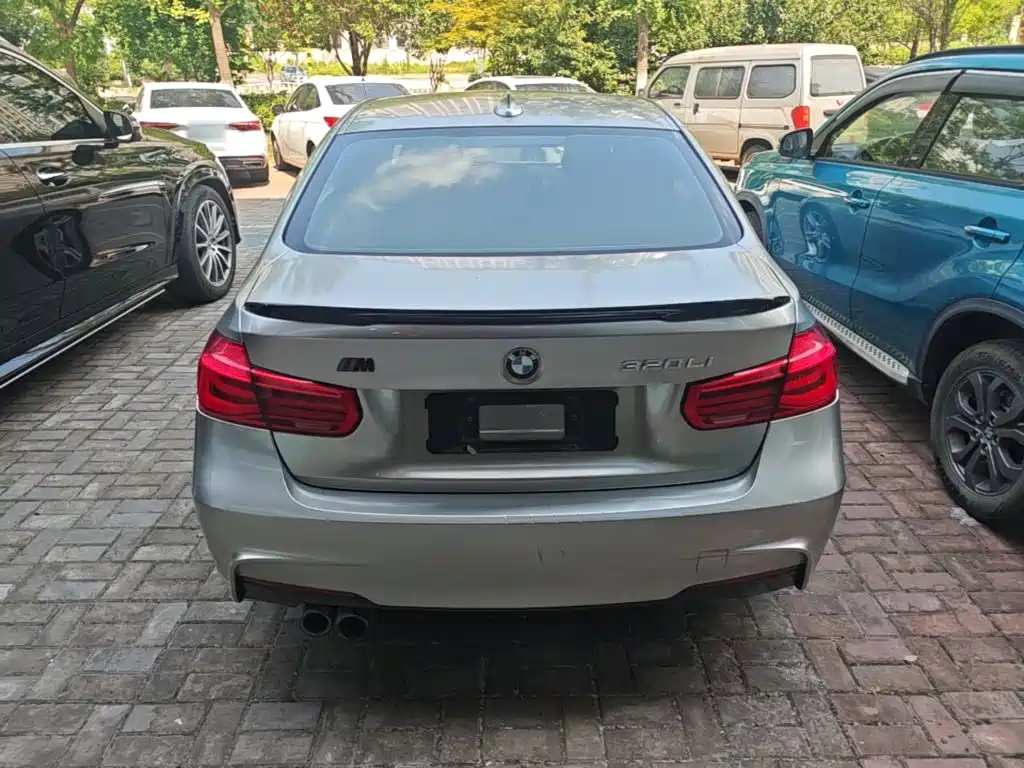 BMW 3 Series — миниатюра 6