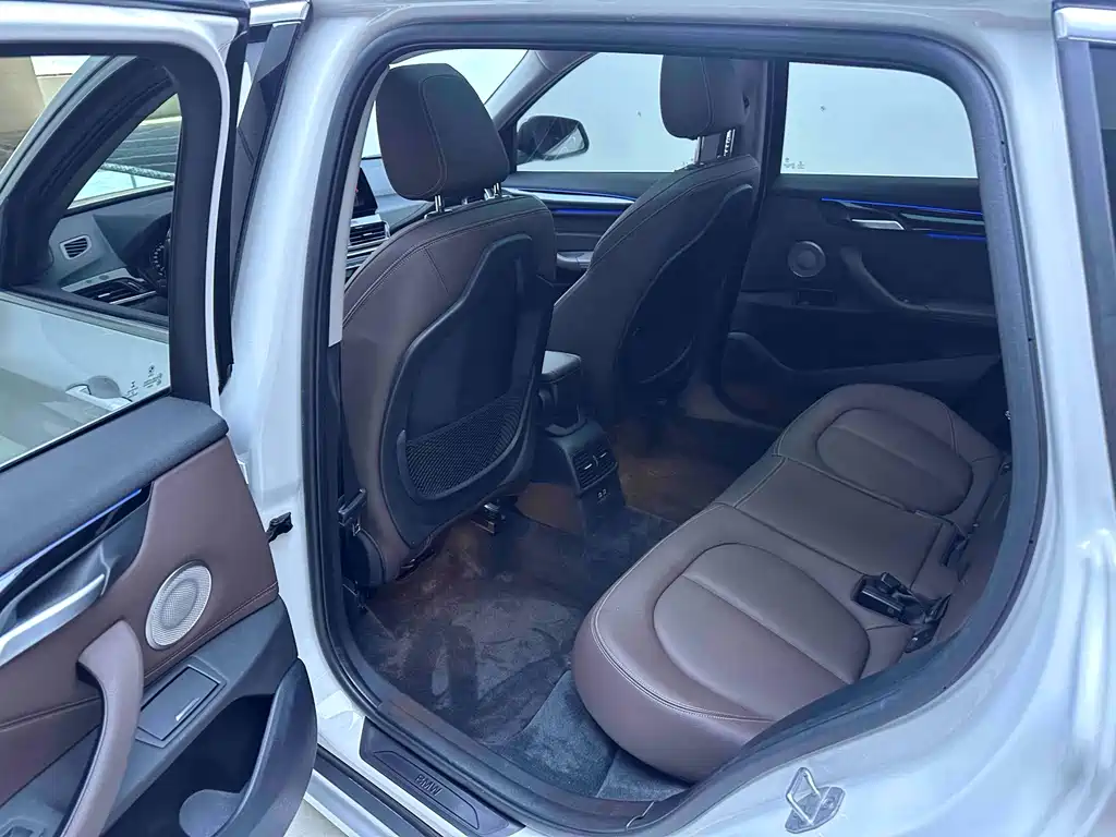 BMW X1 — миниатюра 10