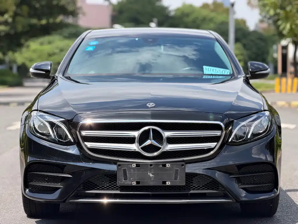 Mercedes-Benz E-Class — миниатюра 2