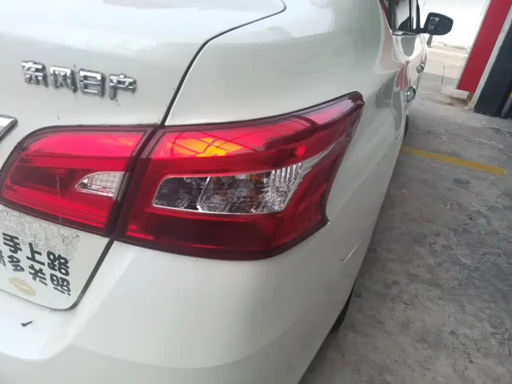 Nissan Sylphy — миниатюра 8
