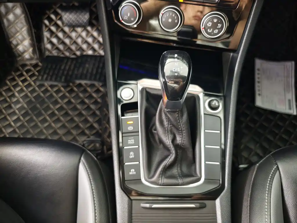 Volkswagen Sagitar — миниатюра 14