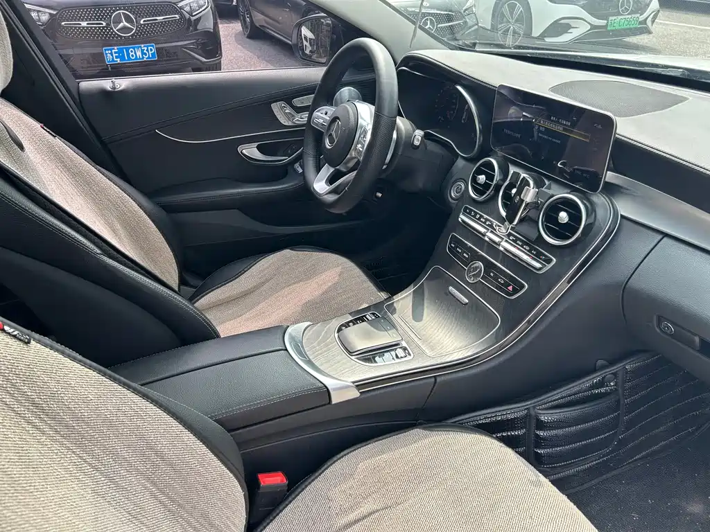 Mercedes-Benz C-Class — миниатюра 7