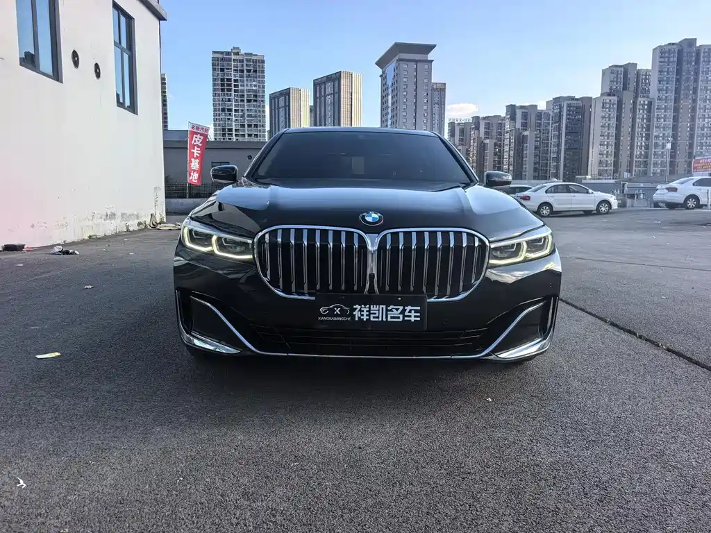 BMW 7 Series — миниатюра 2