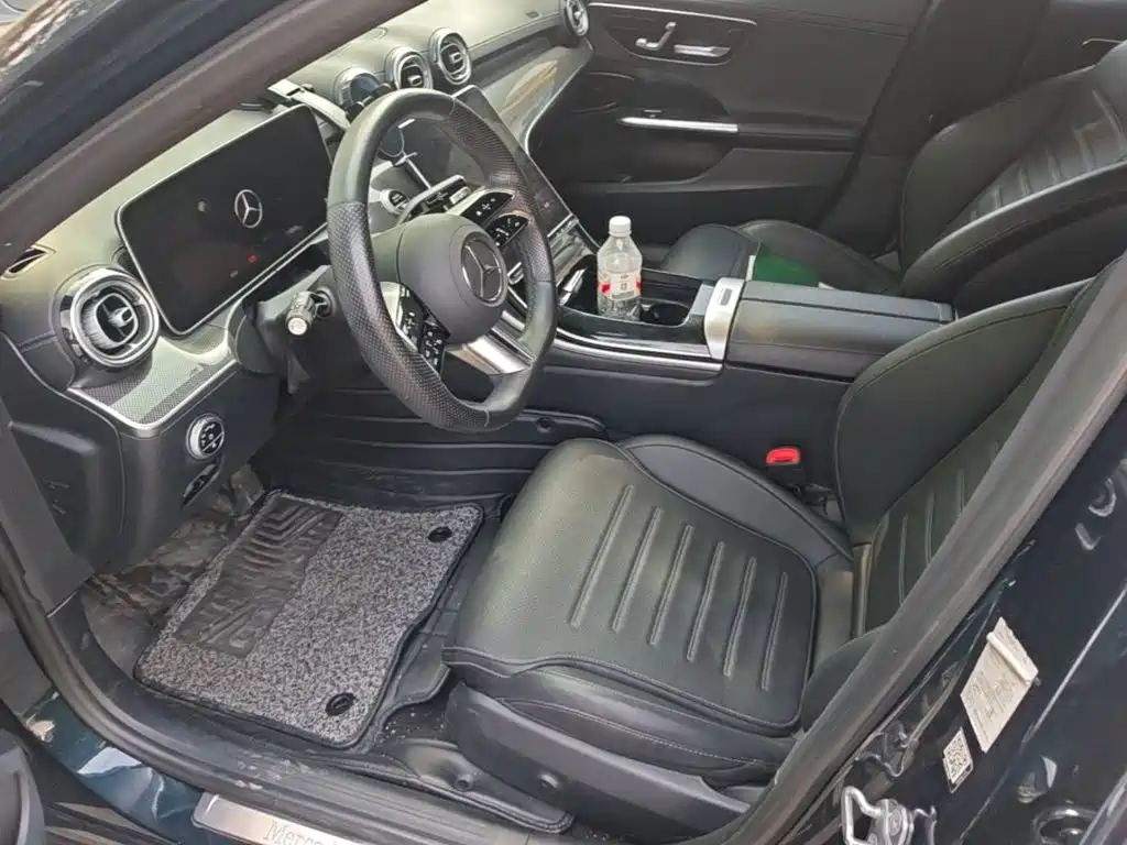 Mercedes-Benz C-Class — миниатюра 15