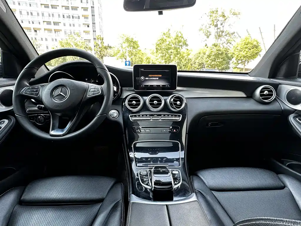 Mercedes-Benz GLC 2017 GLC 200 4MATIC
