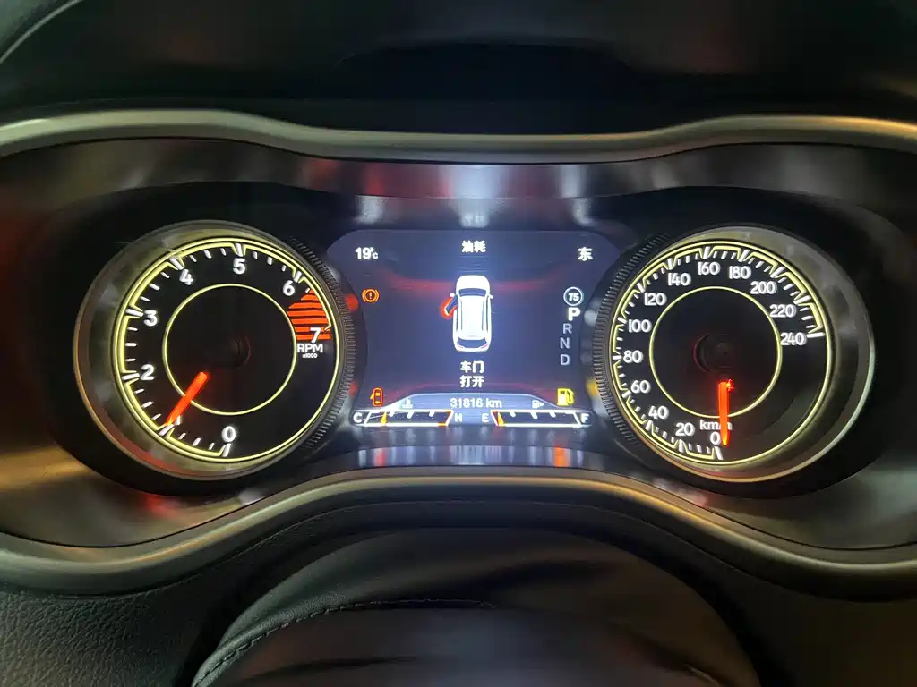 Jeep Cherokee — миниатюра 10