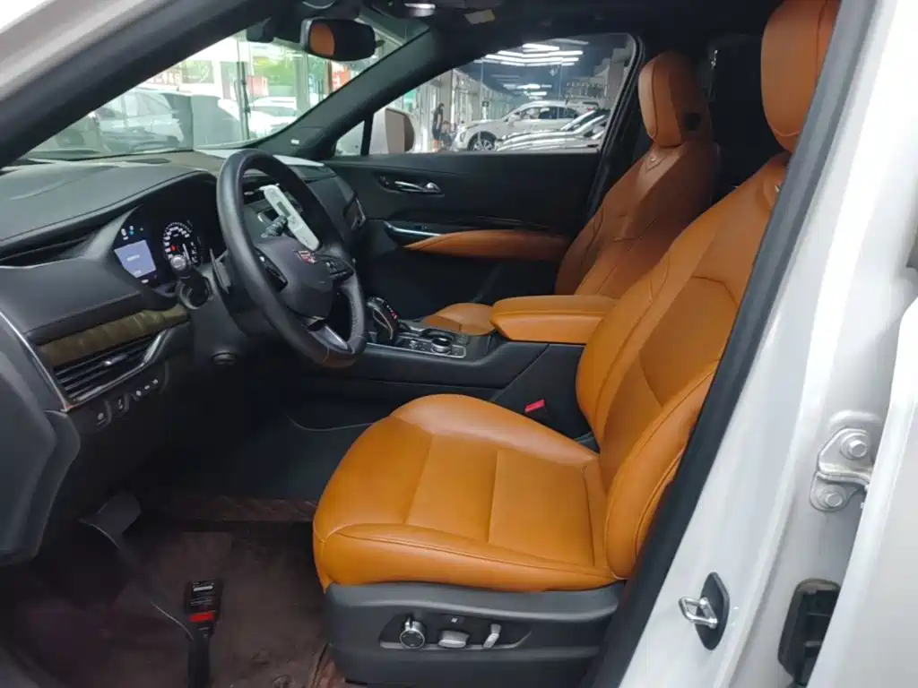 Cadillac XT4 — миниатюра 15