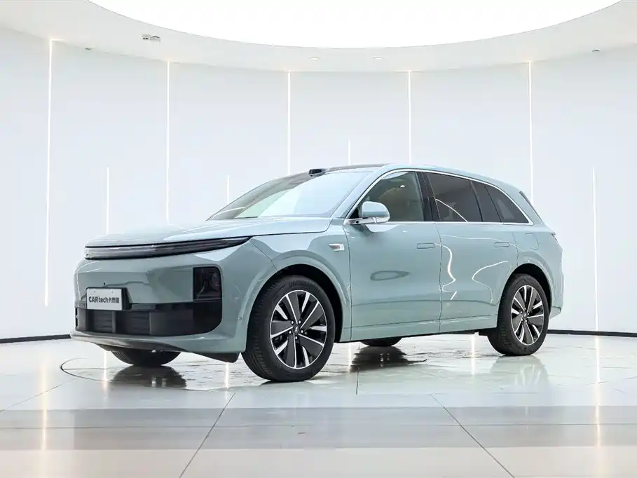 Li Auto Li L6 2025