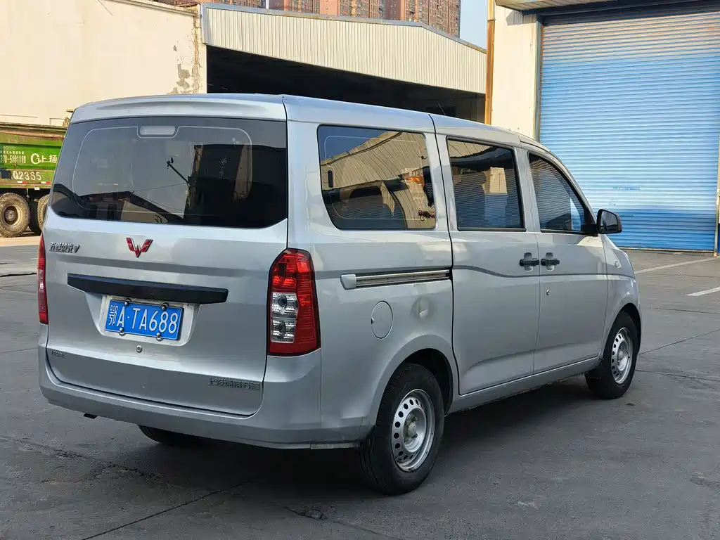 WULING WULING RONGGUANG V
