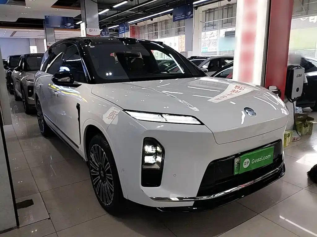 NIO ES8 — миниатюра 4