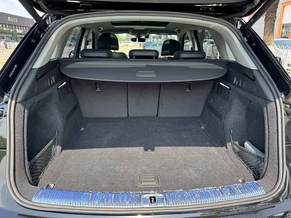 Audi Q5L — миниатюра 35