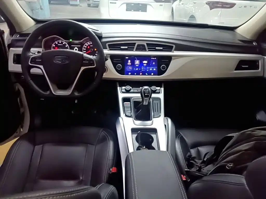 Geely Boyue — миниатюра 10