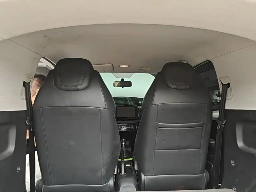 Roewe Clever — миниатюра 18