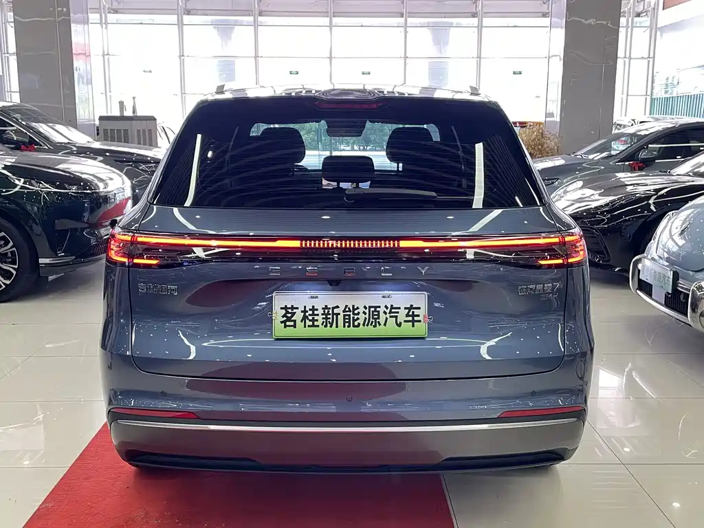 Geely Galaxy Galaxy 7 7 2025 120km +