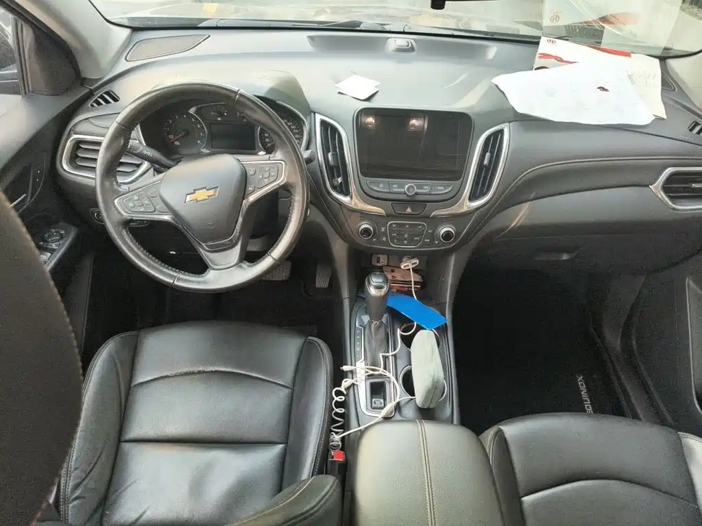 Chevrolet Equinox — миниатюра 12