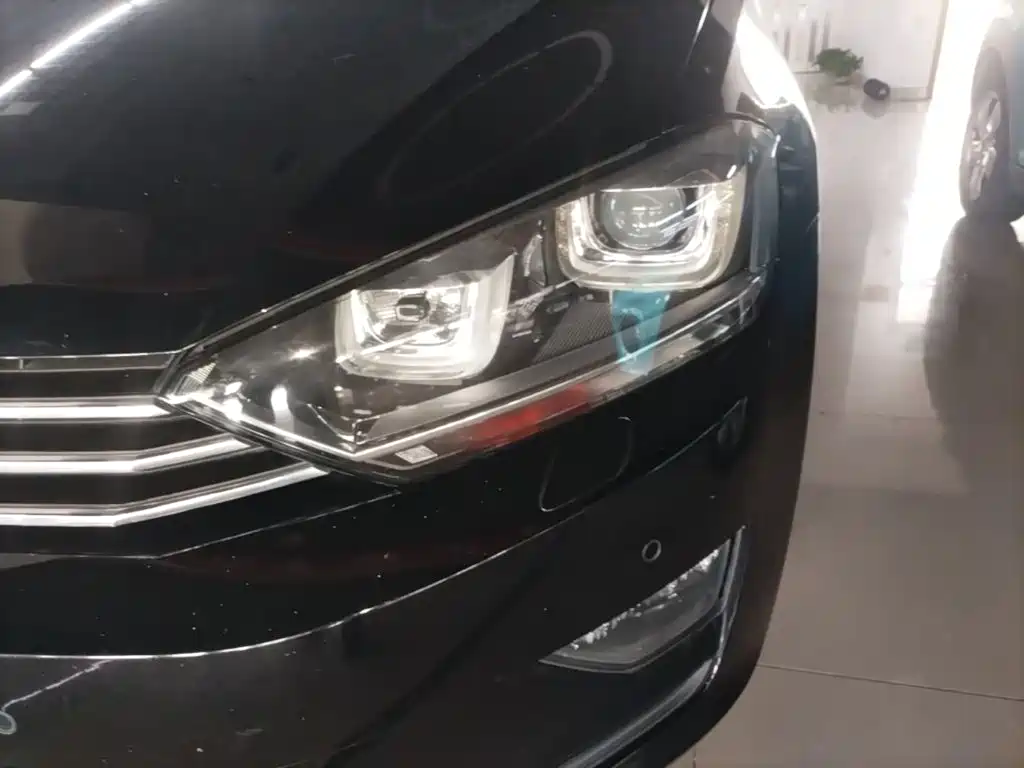 Volkswagen Golf (Import) — миниатюра 24