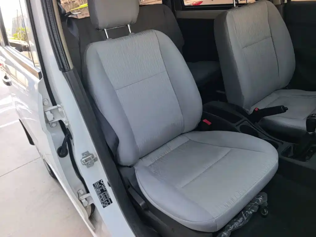 Wuling Hongguang — миниатюра 25