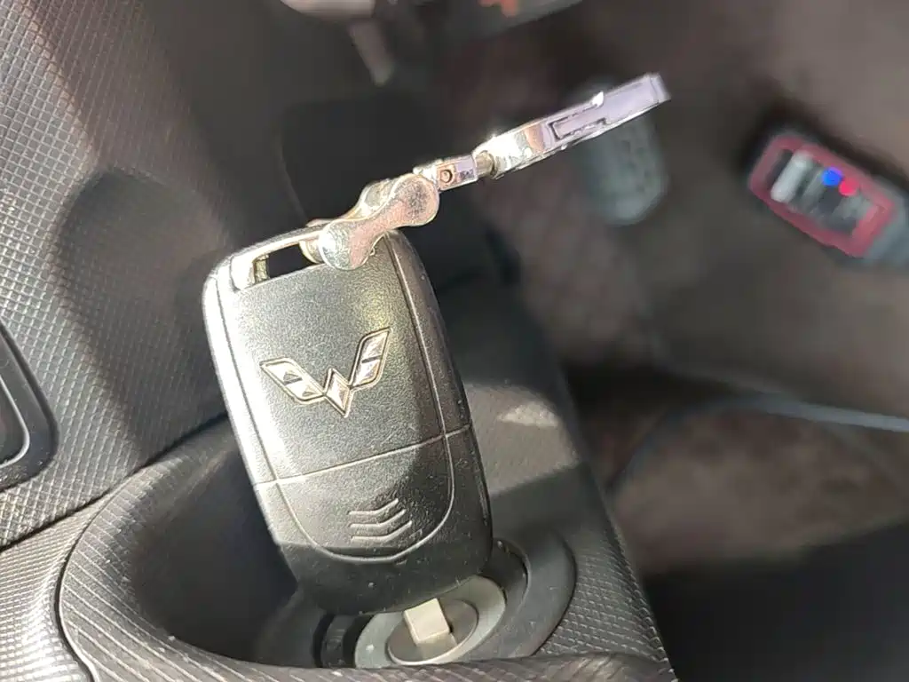 Wuling MINIEV — миниатюра 9