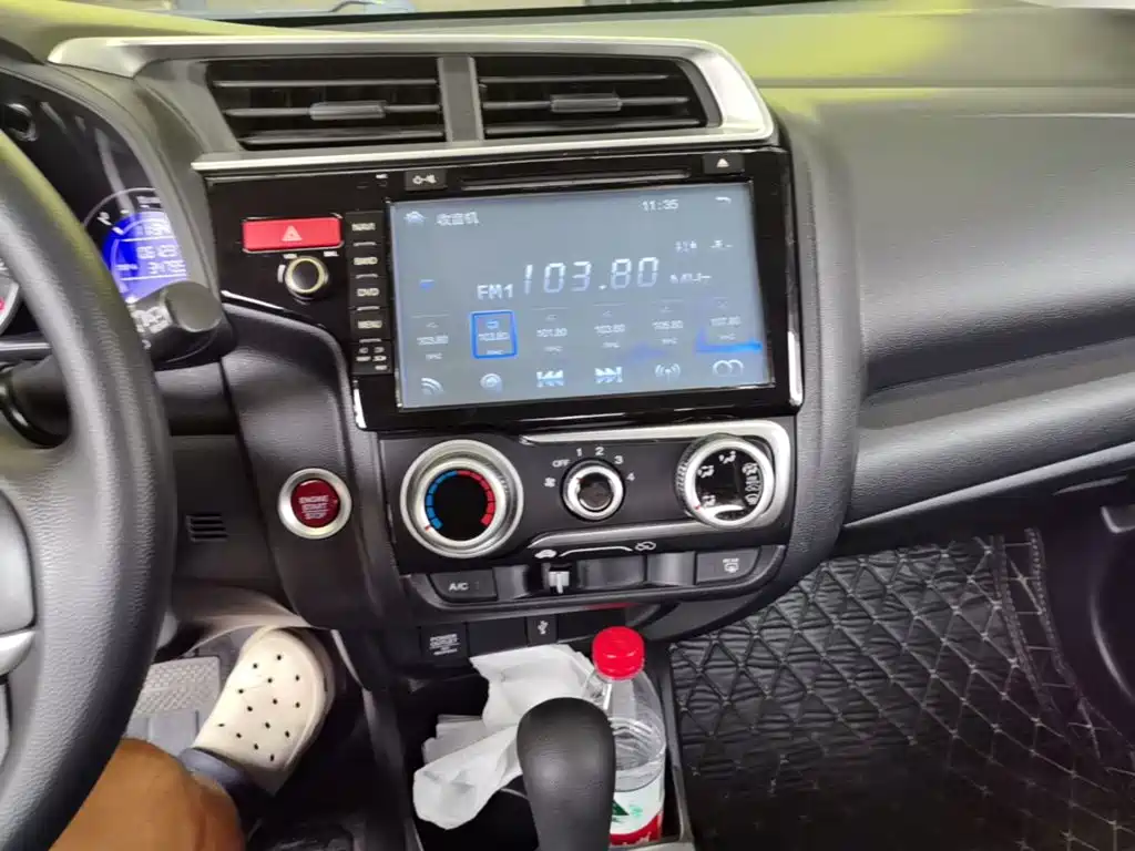 Honda Fit — миниатюра 13