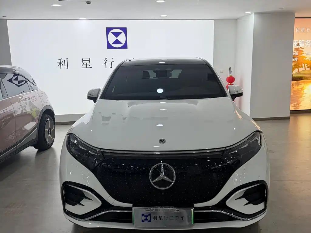 Mercedes-Benz EQS SUV — миниатюра 2