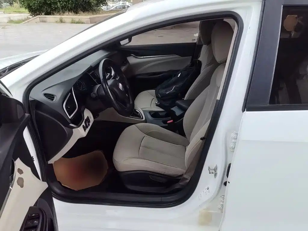 Buick Excelle — миниатюра 15