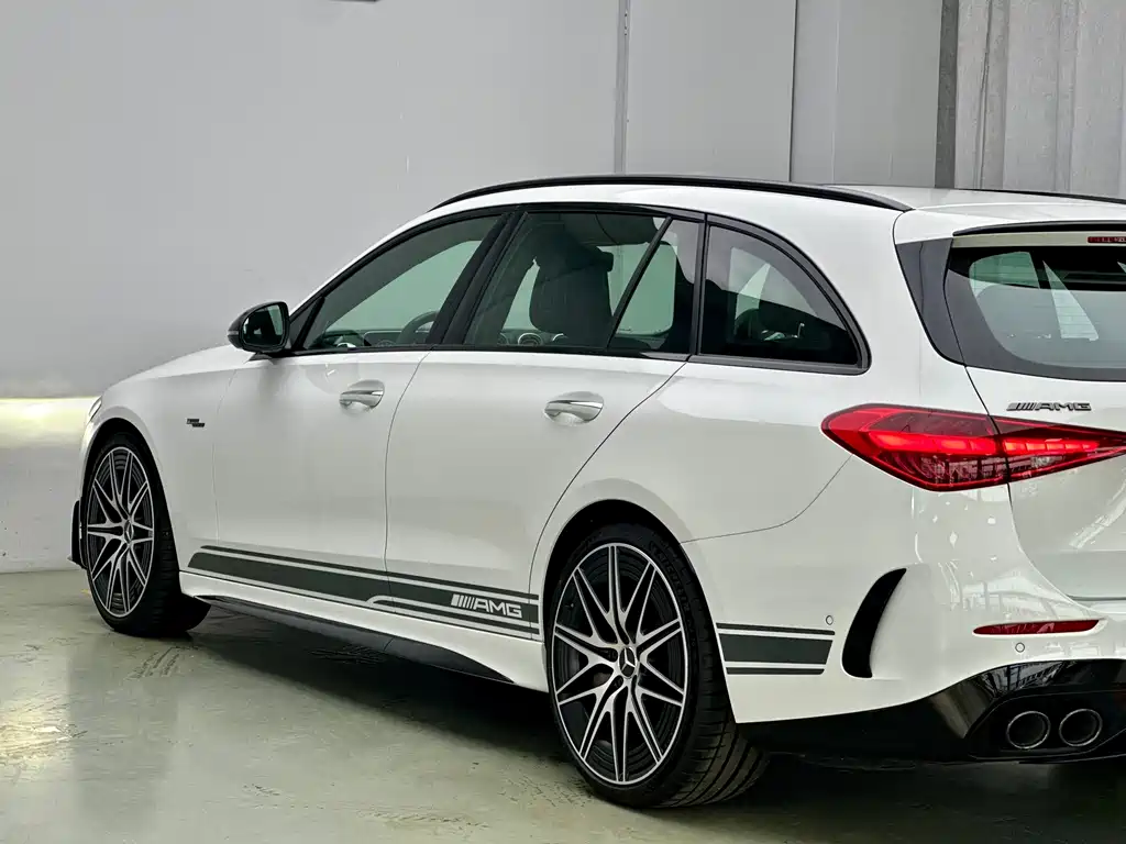Mercedes-Benz C-Class AMG — миниатюра 12
