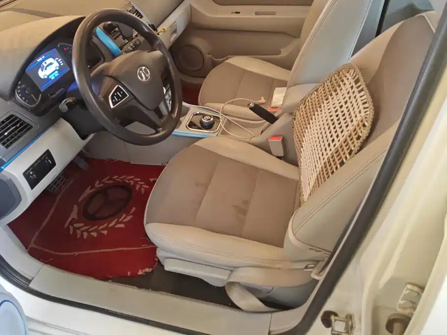 BAIC New Energy EV — миниатюра 9