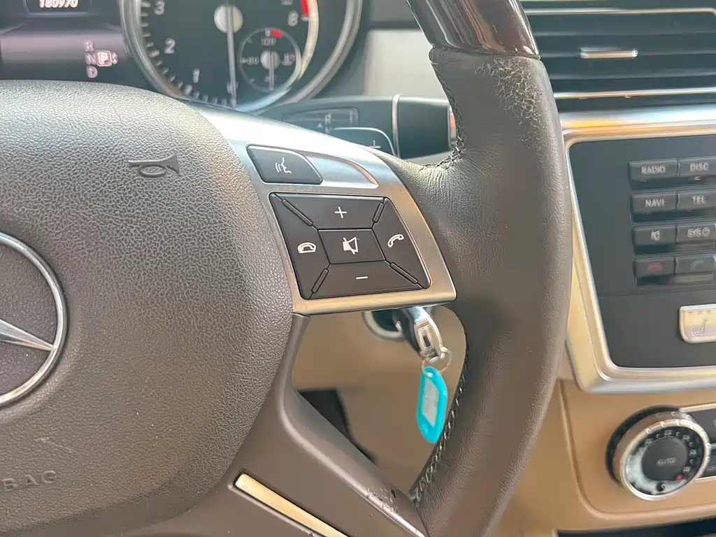Mercedes-Benz M-Class — миниатюра 23