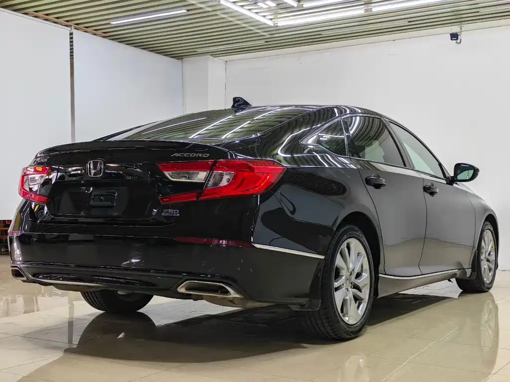 Honda Accord — миниатюра 7