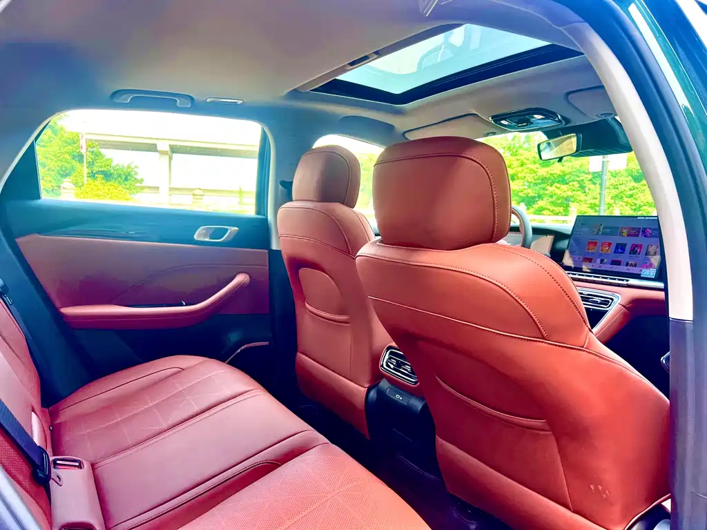 Geely Emgrand — миниатюра 14