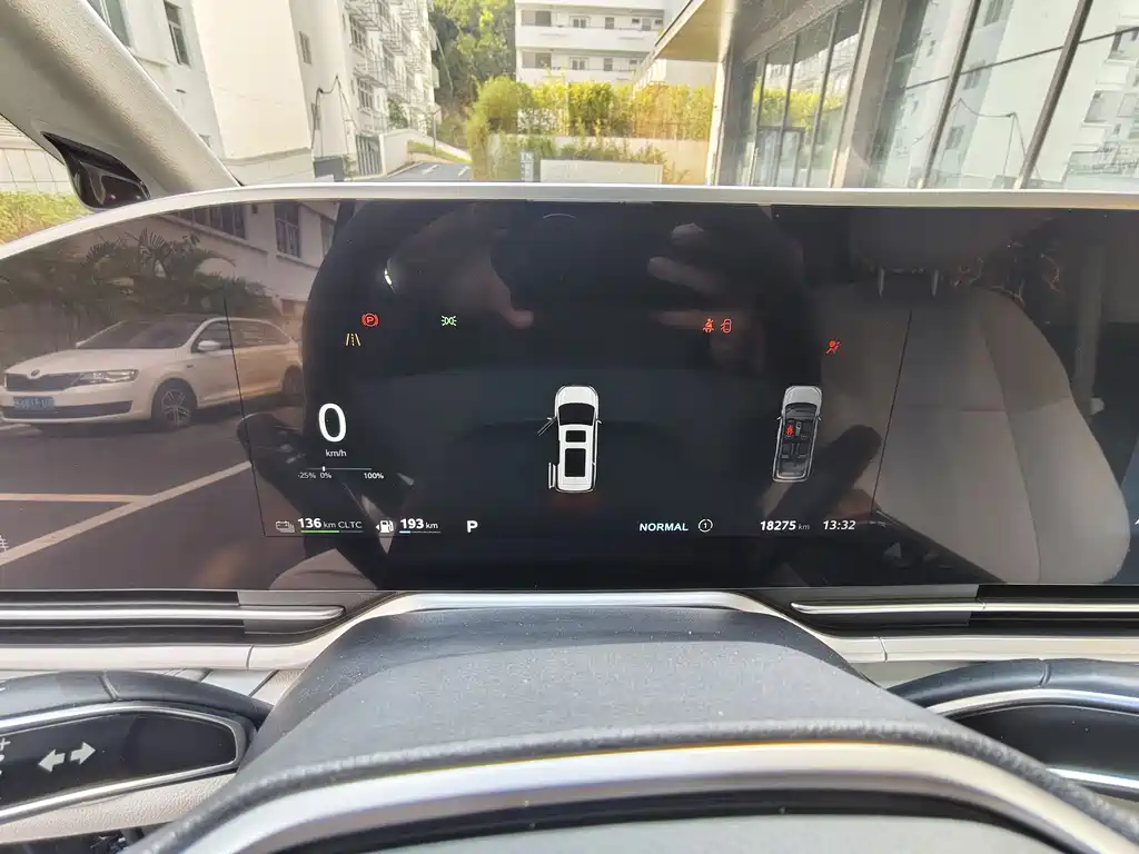 SAIC MAXUS EVERYONE 9