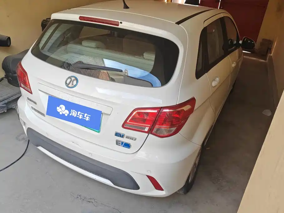 BAIC New Energy EV — миниатюра 3